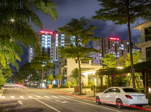 W4 LUNG LINH ÁNH ĐÈN, THẮP SÁNG BẦU TRỜI WEST SKY
